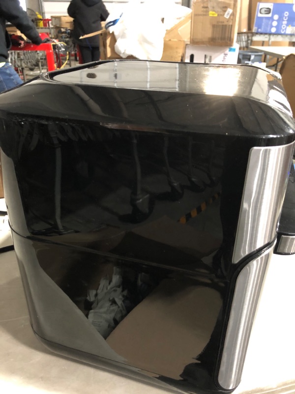 Photo 5 of * see images * used * 
Instant Vortex Plus Air Fryer Oven 7 in 1 with Rotisserie, with 6-Piece Pyrex Littles Cookware