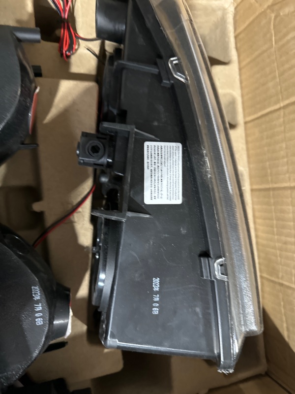 Photo 4 of ***MISSING PARTS READ NOTES***AUTOSAVER88 LED DRL Headlight Assembly Compatible with 2003 2004 2005 2006 Chevy Silverado / 2007 Silverado Classic 