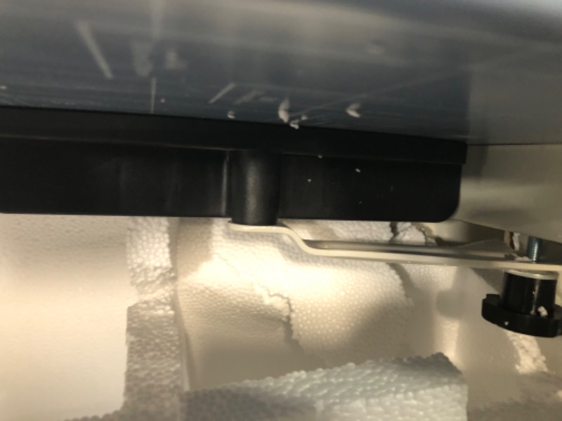 Photo 1 of VEVOR Industrial Paper Cutter A4 Heavy Duty Paper Cutter 12 Inch 