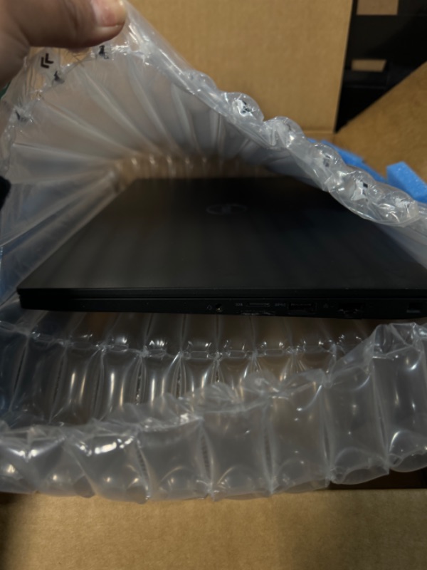 Photo 3 of Dell Latitude 7480 14in FHD Laptop PC - Intel Core i7-6600U 2.6GHz 16GB 512GB SSD Windows 10 Professional (Renewed)