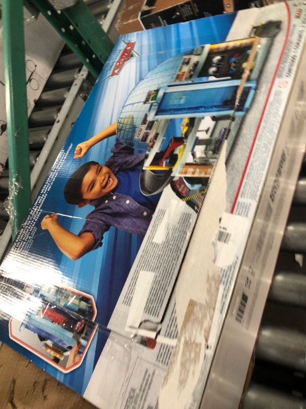 Photo 1 of Disney Pixar Cars 3 Florida Speedway Mega Garage [Amazon Exclusive]