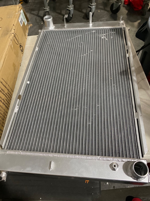 Photo 1 of *DAMAGE*SEE NIOTES
Aluminum Radiator 30"x18" unknow make and model