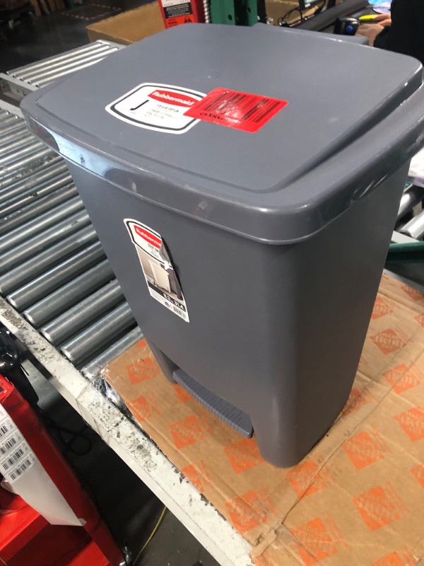 Photo 1 of * SE NOTES * 8.25-Gal. Step-On Wastebasket 