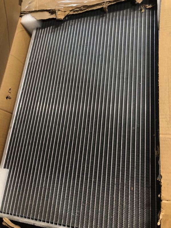 Photo 2 of PHILTOP CU2988 Radiator Compatible with Altima 2007-2018, Maxima 2009-2014 2016-2019, Automotive Replacement Engine Radiator