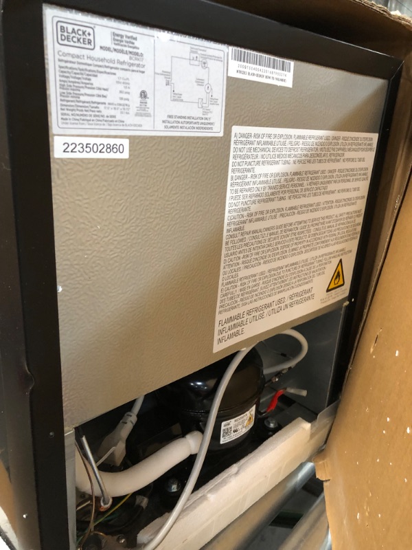 Photo 4 of ***NOT FUNCTIONAL - DOES NOT POWER ON - DENTED AND SCRATCHED _ SEE PICTURES***
BLACK+DECKER BCRK17B Refrigerator Energy Star Mini Fridge with Freezer, 1.7 Cubic Feet