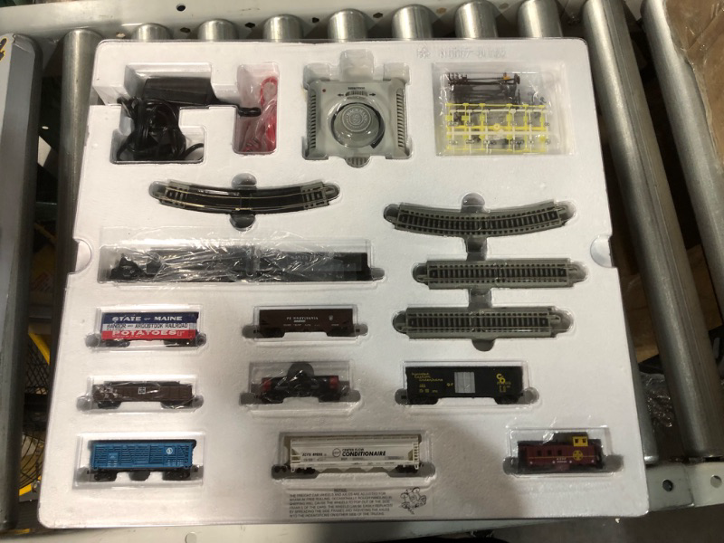 Photo 2 of Bachmann Trains - Empire Builder Ready To Run 68 Piece Electric Train Set - N Scale