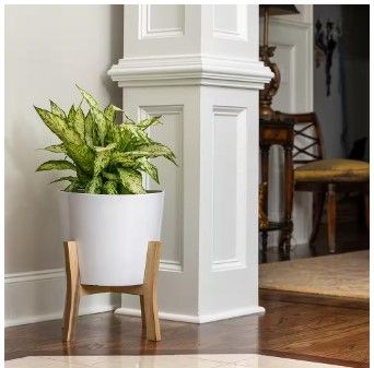 Photo 1 of *** CRACK ON 1 POT****
(2 Pack) 16 in. Shevlin Large White Resin Planter (16 in. W x 19.9 in. L) With Wood Stand