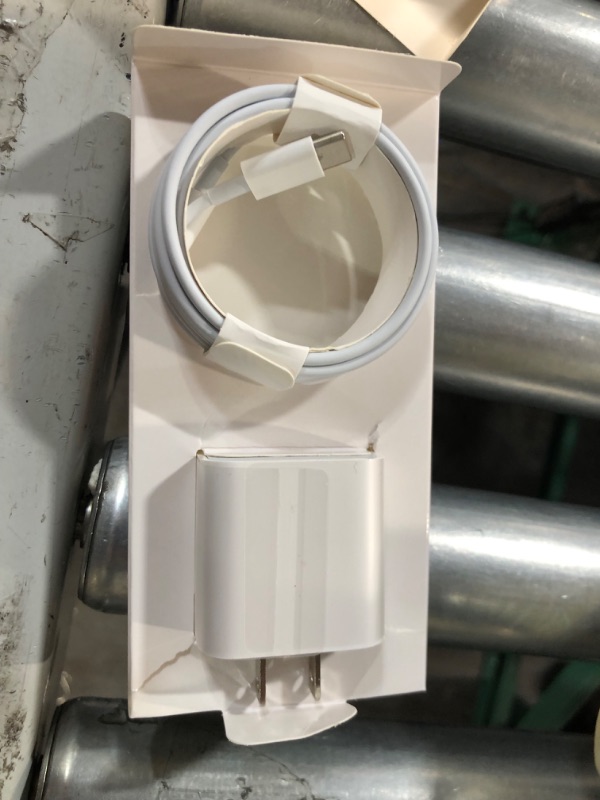 Photo 3 of 20W USB C Fast Charger