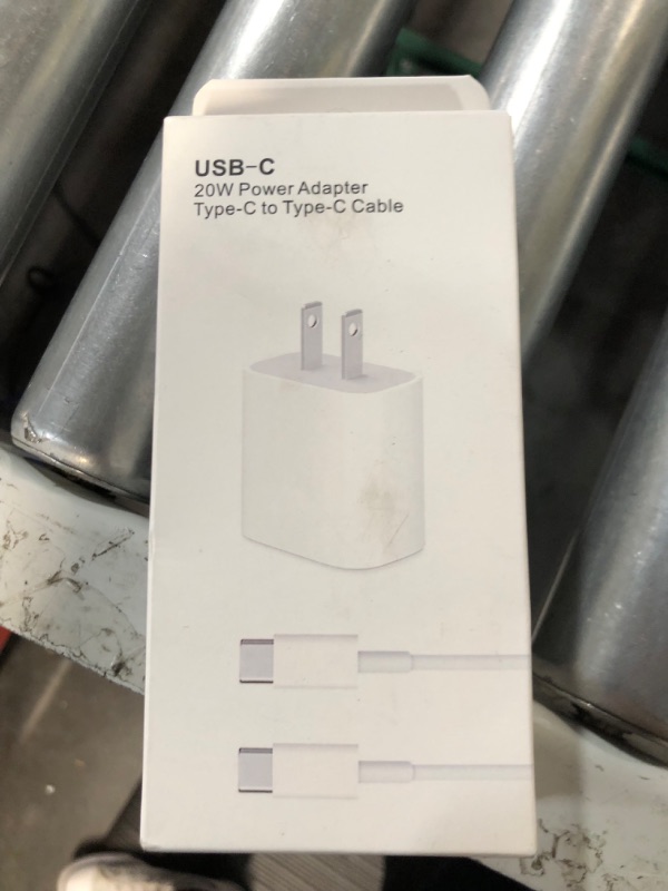 Photo 2 of 20W USB C Fast Charger