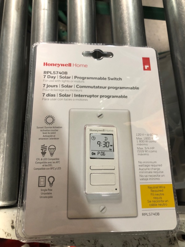 Photo 2 of Honeywell Home RPLS740B ECONOswitch 7-Day Solar Programmable Switch