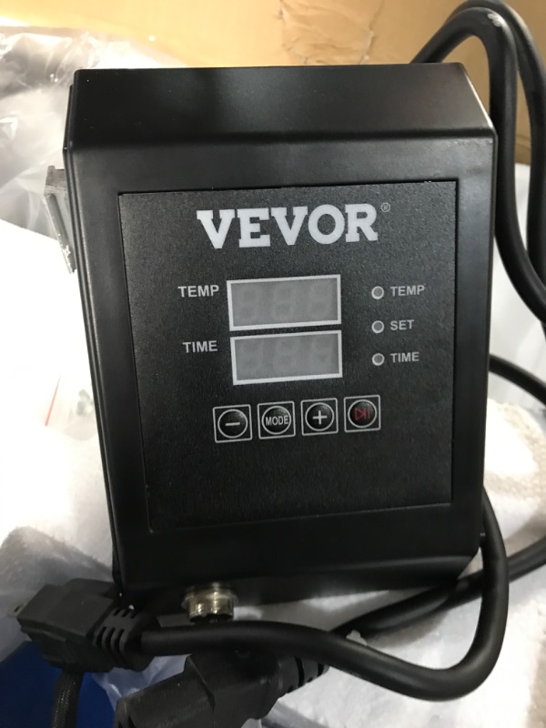 Photo 4 of VEVOR Heat Press Machine 6 in 1 Combo Heat Press 15 x 15 Inch Heat Transfer Machine 360-Degree Swing Away 