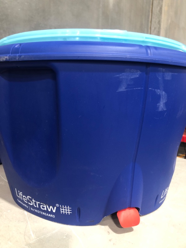 Photo 1 of * incomplete * see all images *
LifeStraw Community High-Volume Water Purifier, Autofill