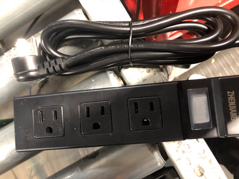 Photo 2 of * used * see all images * 
 Power Strip 