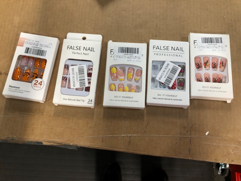 Photo 1 of * NON REFUNDABLE ** False Finger Nails Bundle