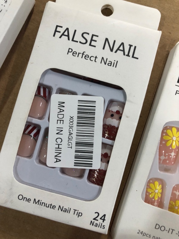 Photo 2 of * NON REFUNDABLE ** False Finger Nails Bundle