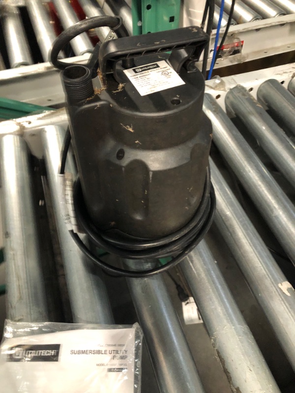 Photo 4 of **FOR PARTS ONLY**
Thermoplastic Submersible Utility Pump