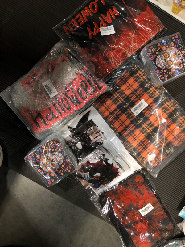 Photo 1 of **NON-REFUNDABLE** Misc Halloween Item Bundle