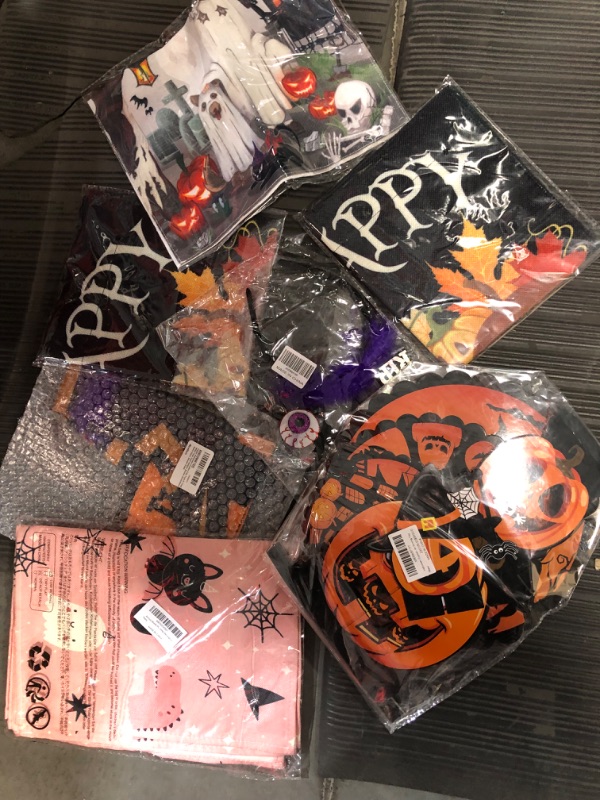 Photo 1 of **NON-REFUNDABLE** Misc Halloween Item Bundle