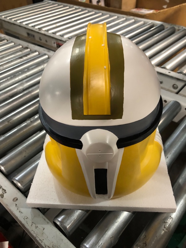 Photo 1 of **DAMAGED** Commander Bly CC-5052 Helmet