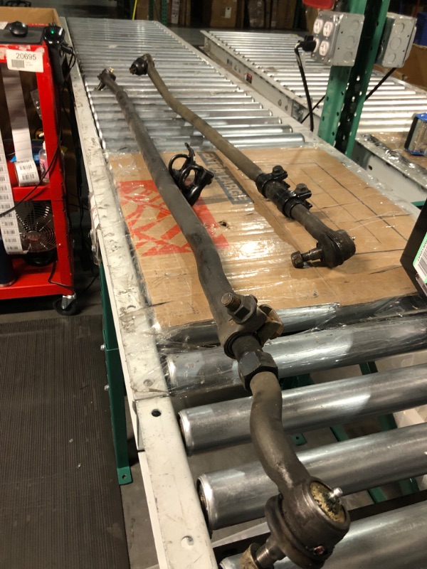 Photo 1 of MOOG DS800982A Steering Linkage Assembly