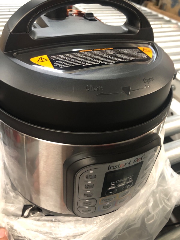 Photo 3 of ***DENTED - POWERS ON - SEE PICTURES***
Instant Pot Duo Mini 3-Quart Multi-Use Pressure Cooker