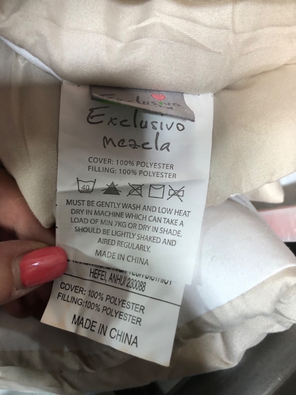Photo 1 of **Stock photo for reference** Comforter, White/Beige reversible, unknown size