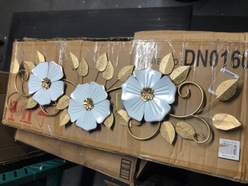 Photo 4 of **Stock photo for reference - see pics** Metal flower wall decor