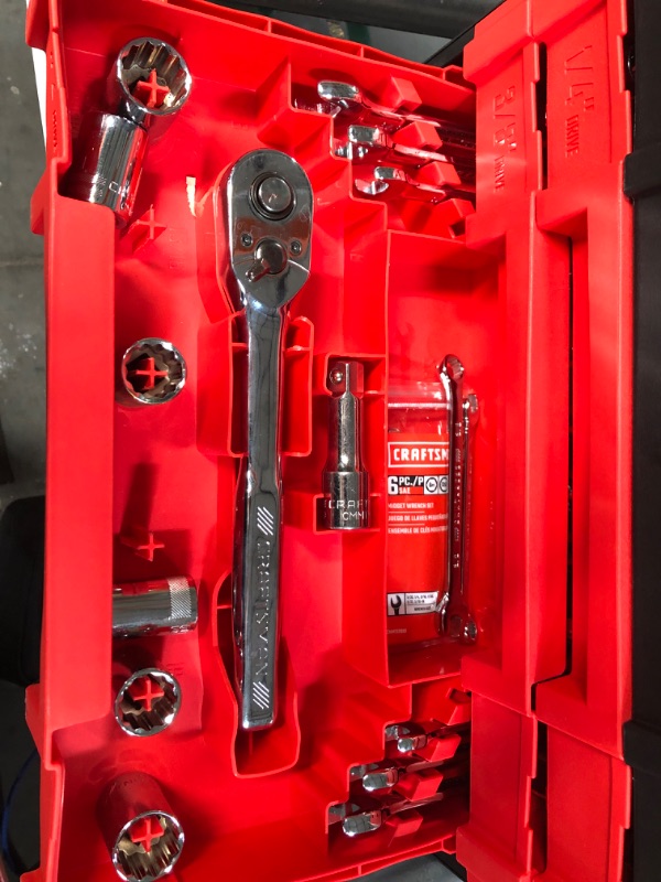 Photo 5 of CRAFTSMAN 230PC MECHANICS TOOL SET (CMMT45305) New