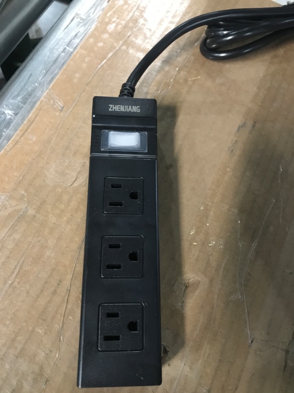 Photo 2 of **IT WORKS** Power Strips G04 (6FT Black)