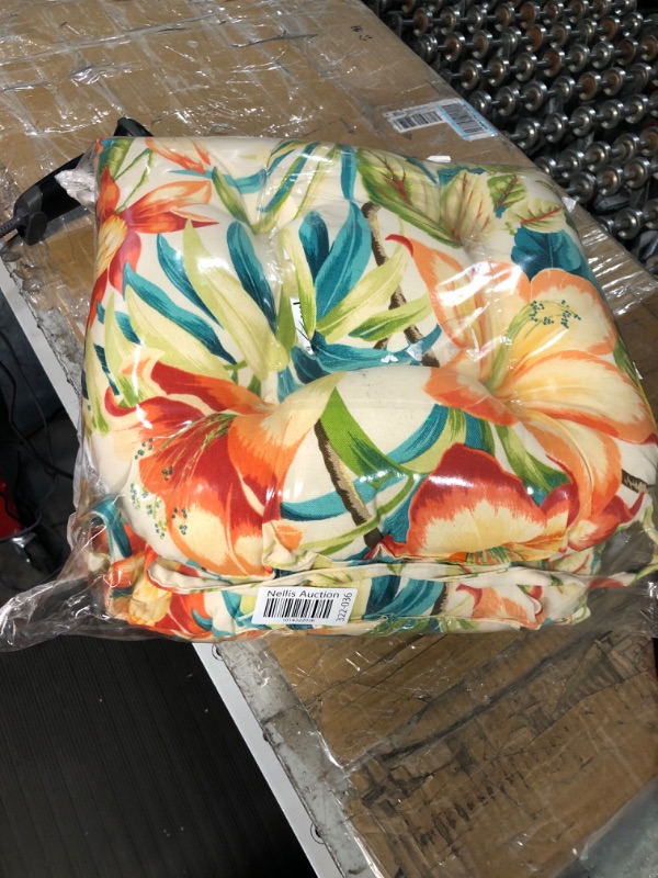 Photo 2 of * used * see all images * 
Pillow Perfect Tropic Floral Indoor/Outdoor Chair Seat Cushion