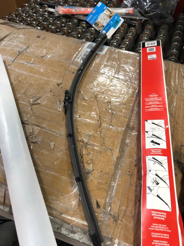 Photo 3 of Motorcraft Wiper Blade - WW2601A