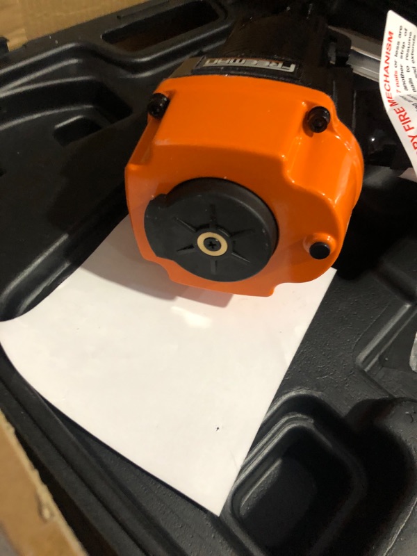 Photo 1 of *READ NOTES BELOW*Freeman PFR2190 Pneumatic 21 Degree 3-1/2" Framing Nailer with Case 21º Plastic Collated Full-Head