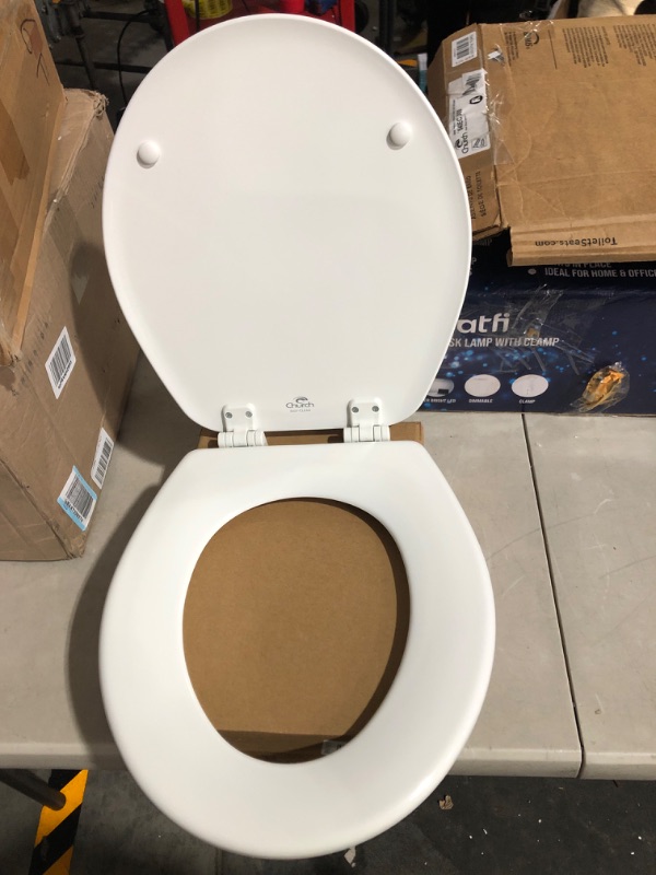 Photo 3 of **PARTS ONLY** *SEE NOTES* Toilet Seat with Easy Clean & Change Hinge, ROUND -White