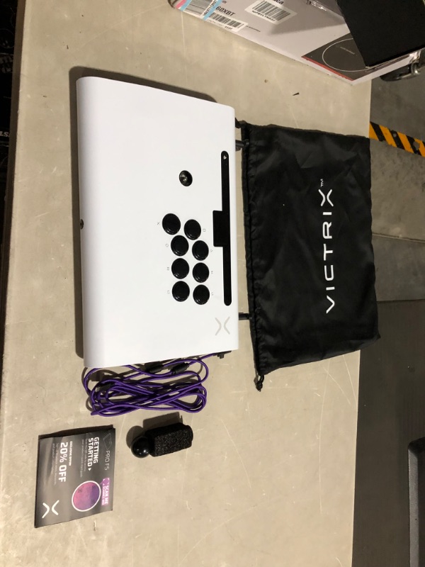 Photo 3 of ***USED - UNABLE TO TEST - SEE NOTES***
Victrix by PDP Pro FS-12 Arcade Fight Stick for PlayStation 5 - White Pro FS-12 White