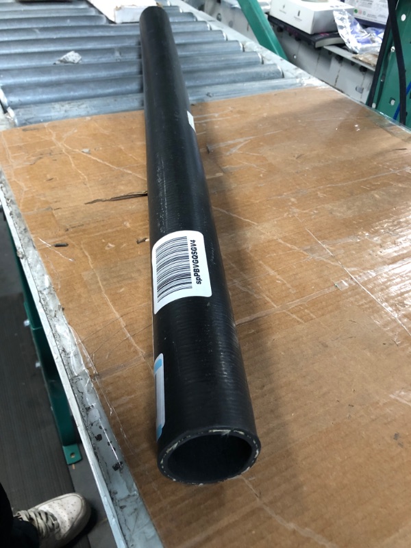 Photo 1 of Gates 23972 Flexible Gasoline Fuel Filler Neck Hose-3' Length, Inner Diameter 2" - SEEMS NEW
