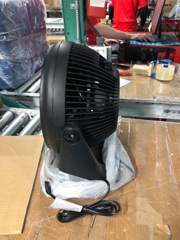 Photo 2 of ** PARTS ONLY** DOES NOT TURN ON***** 
Amazon Basics 3 Speed Small Room Air Circulator Fan, 11-Inch 11-Inch Air Circulator Fan