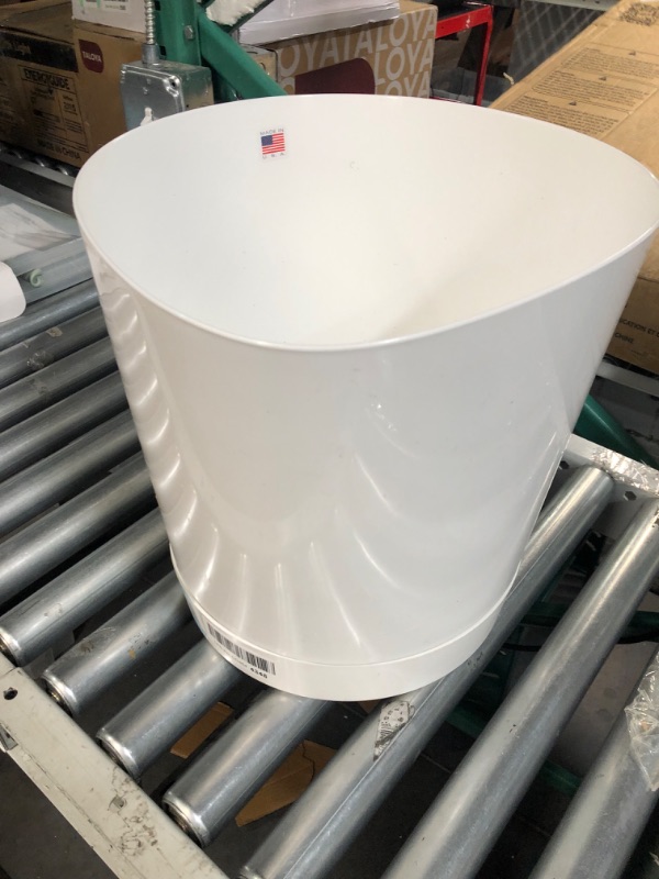 Photo 1 of * used * not in packaging *
 Cylinder Pot, Glossy White, 14-Inch (10142)