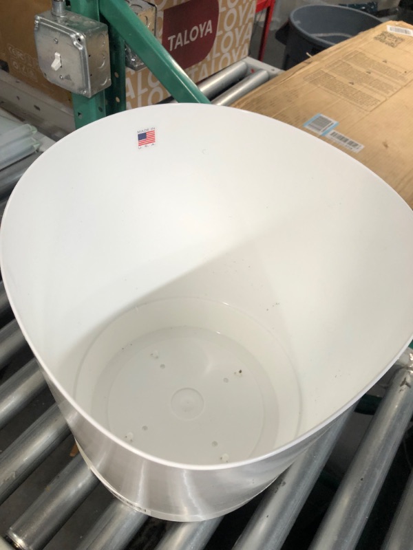 Photo 1 of * used * not in packaging *
 Cylinder Pot, Glossy White, 14-Inch (10142)