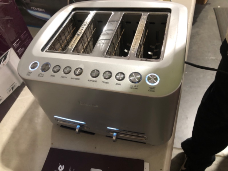 Photo 3 of **USED** *DIRTY* **POWERS ON** Breville - Die-Cast 4-Slice Smart Toaster