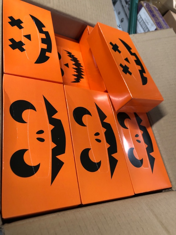 Photo 3 of 18 Packs HALLOWEEN Facial Tissues Disposable Facial Tissues Boxes 2 Ply Soft Tissues Bulk 