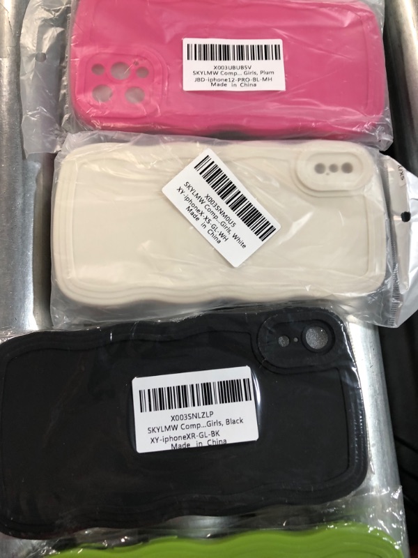 Photo 2 of **SEE PICS** IPHONE X,12,15 MISC BUNDLE