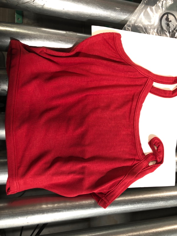 Photo 2 of **SEE NOTES** WOMENS SCOOP NECK  TANK TOP CROP TUNIC RED SMALL