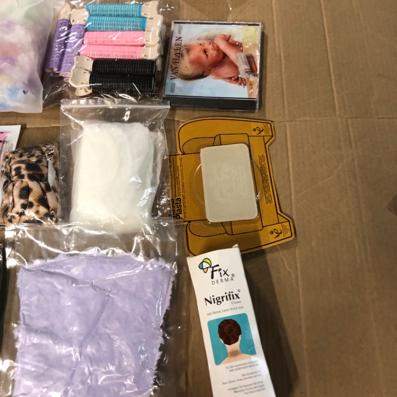 Photo 3 of ***NON REFUNDABLE***
ASSORTED BUNDLE OF ITEMS