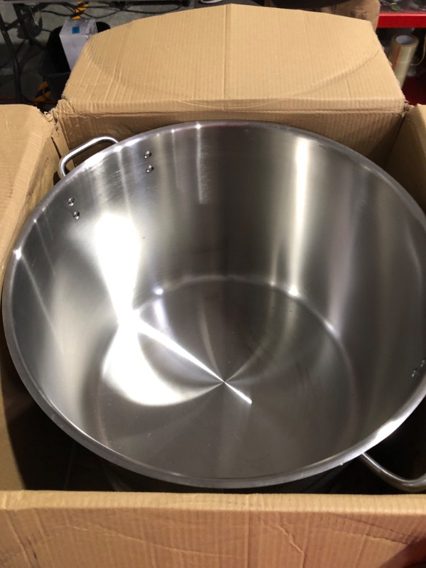 Photo 6 of Winware Stainless Steel 80 Quart Stock Pot with Cover