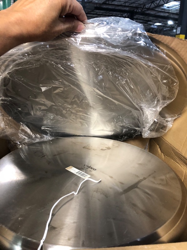 Photo 1 of *MINOR DAMAGE SEE NOTES*
Winware Stainless Steel 80 Quart Stock Pot with Cover