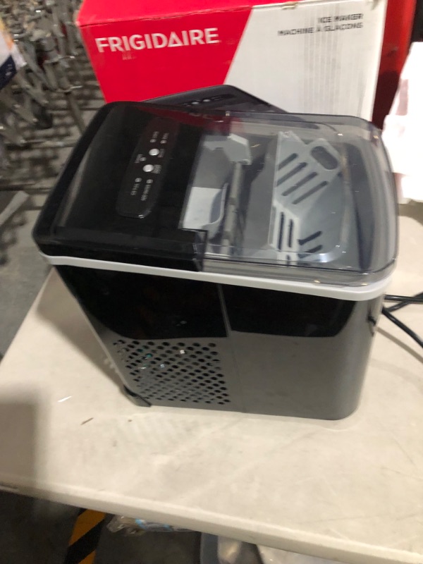 Photo 5 of **PARTS** Frigidaire 26 LB/24HR Compact Ice Maker -Black Stainless **SEE CLERK NOTES**