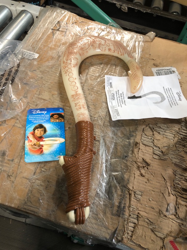 Photo 2 of Disney Moana Maui's Magical Fish Hook