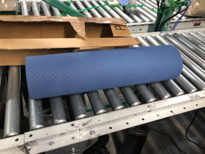 Photo 2 of BOBO BANANA 1/4 Thick TPE Yoga Mat,72"x24" Eco-friendly Non-Slip Exercise & Fitness Mat for Men&Women with Carrying Strap, Workout Mat for Yoga,Pilates& Floor Exercise blue
