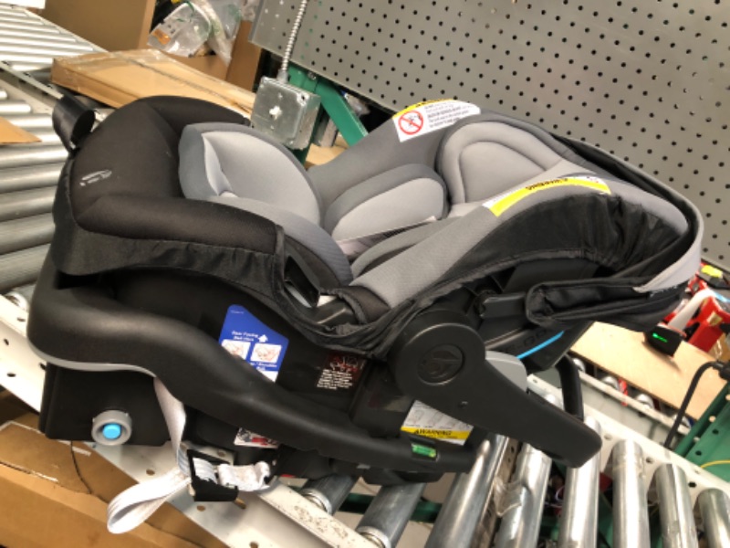 Photo 3 of Baby Trend Secure-Lift 35 Infant Car Seat, Dash Black