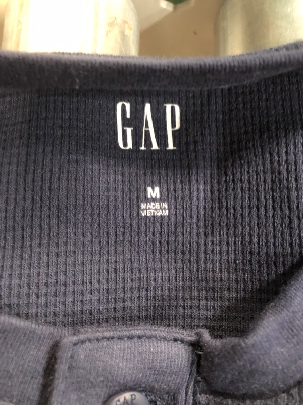 Photo 4 of blue gap long sleeve shirt